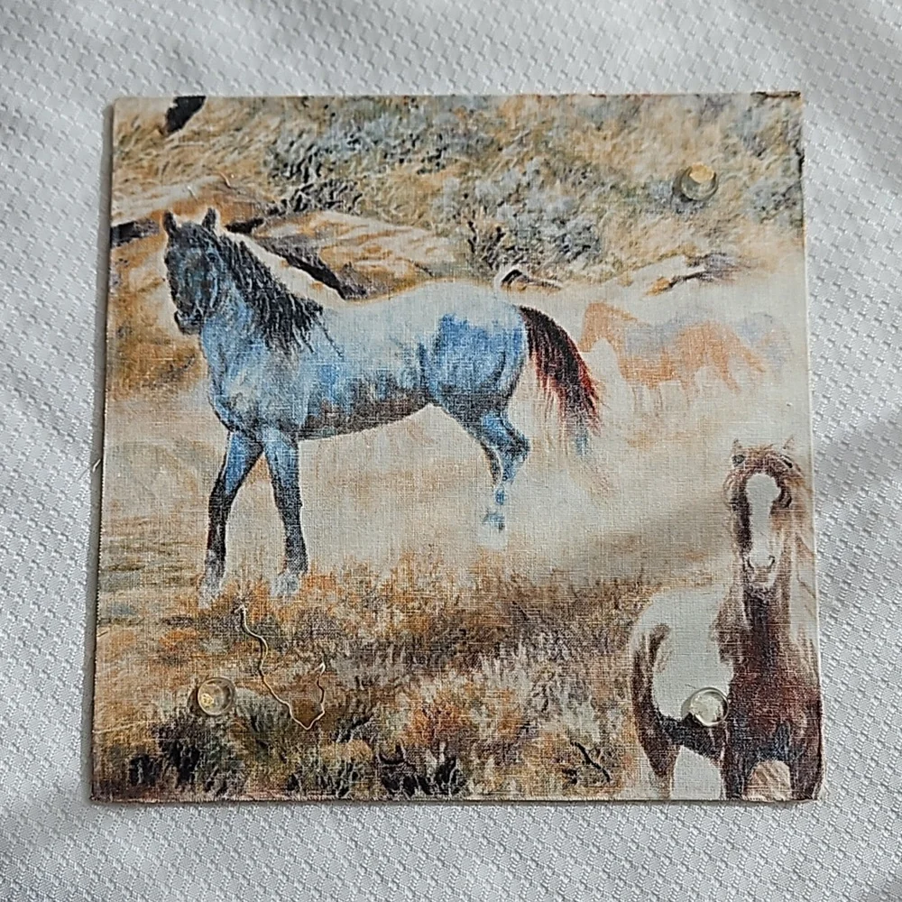 Untamed Horse Beauty 8-inch Tempered Glass Cutting/Serving Board Set Of Two